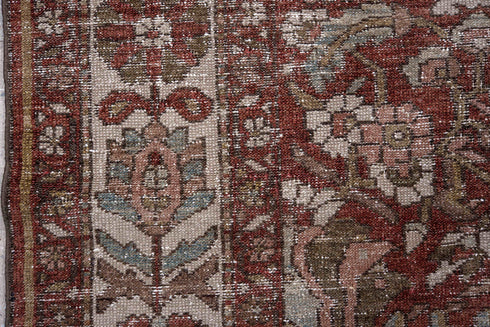 Antique Baktiary Area Rug (7' x 10')